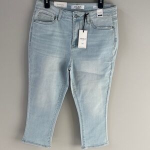 Judy Blue Women's Sky Blue Cropped Jeans
